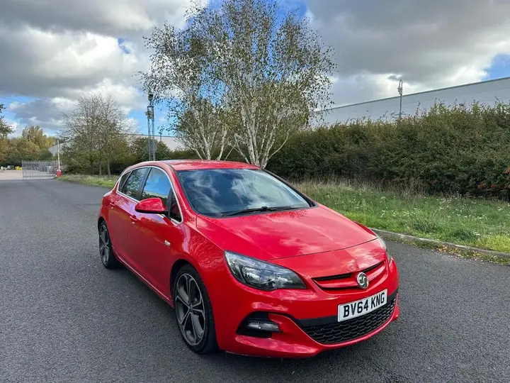 Vauxhall Astra 2015 photo 2