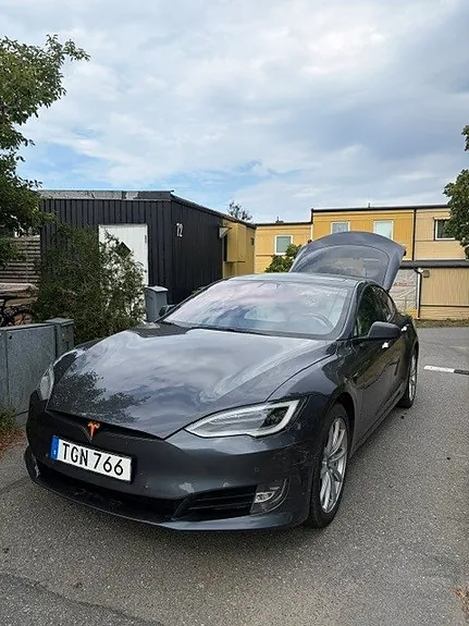 Tesla Model S 2018 photo 2