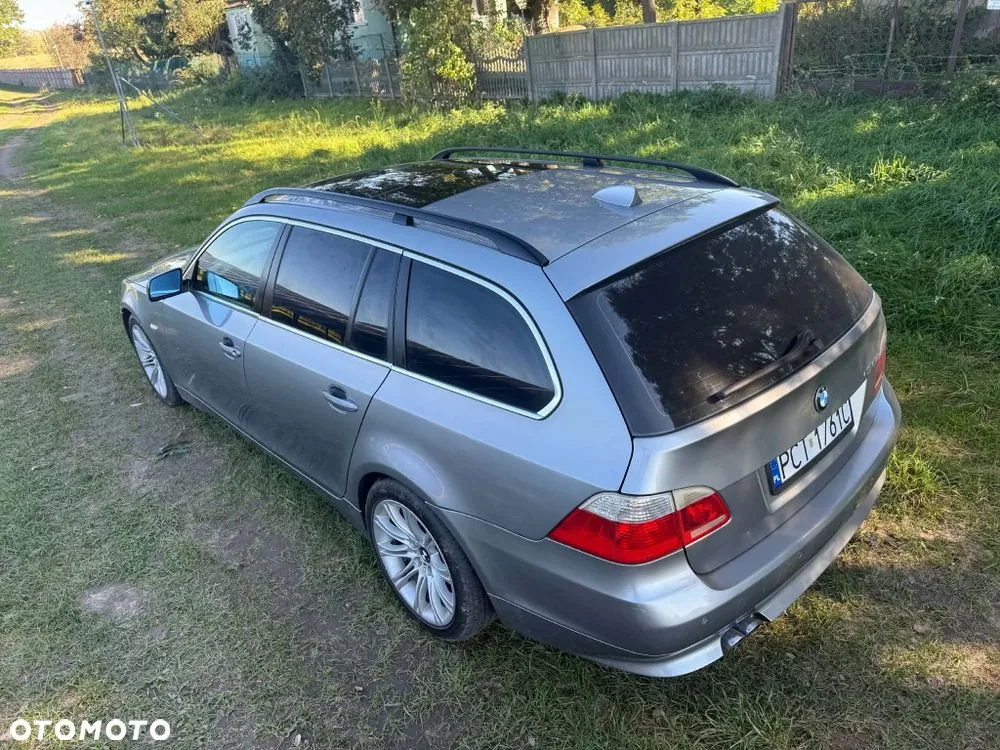 BMW Seria 5 2005 photo 2