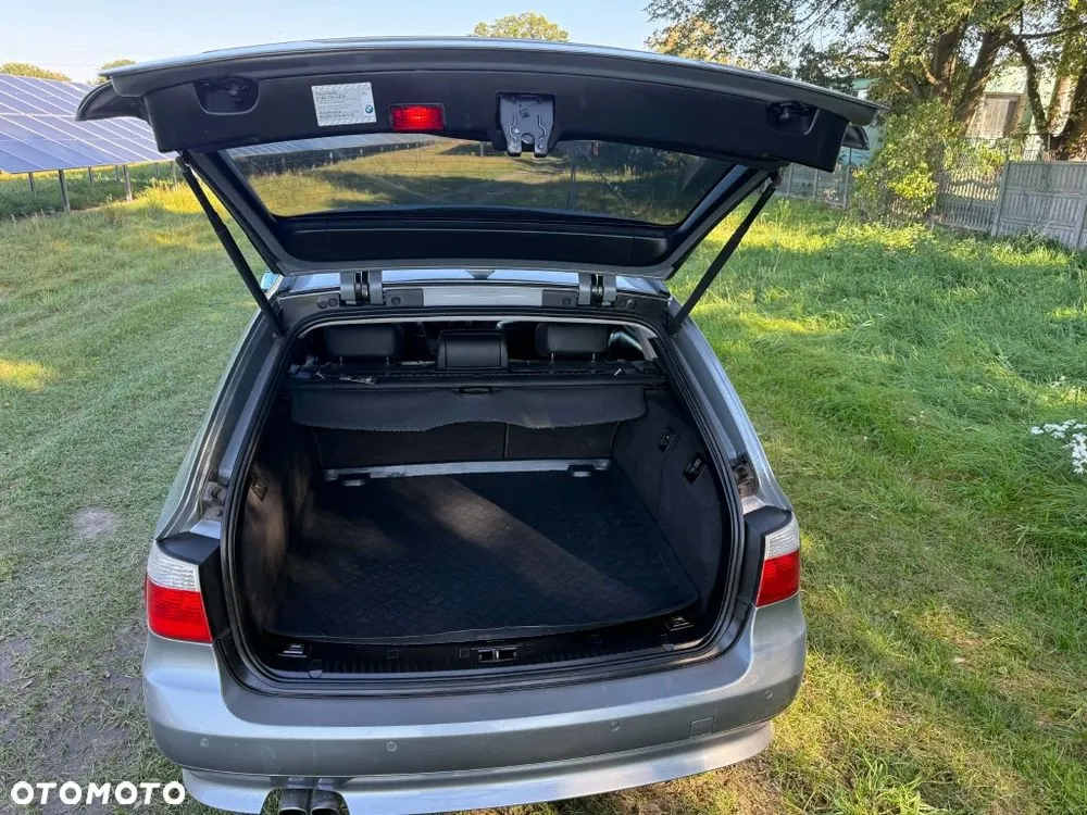 BMW Seria 5 2005 photo 3