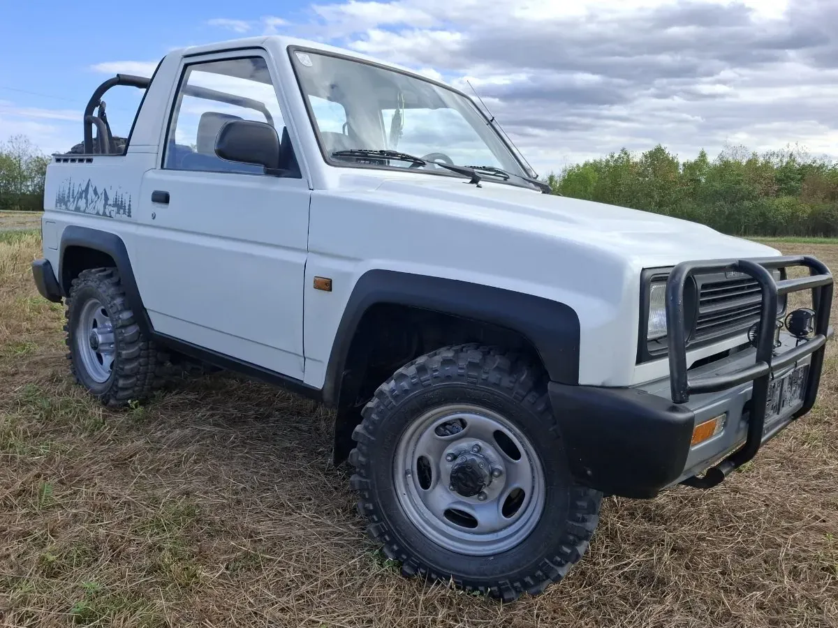 Daihatsu Feroza 1994 photo 3