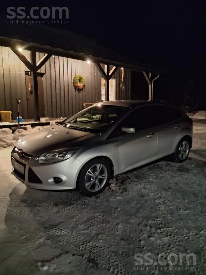 Ford Focus 2013 photo 2