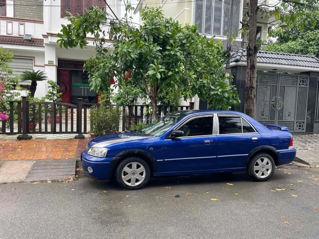 Ford Laser 2003 photo 4