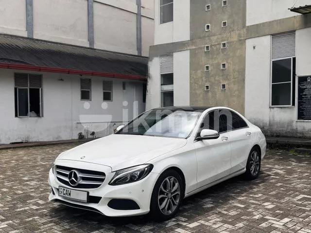 Mercedes-Benz C200 2017 photo 2