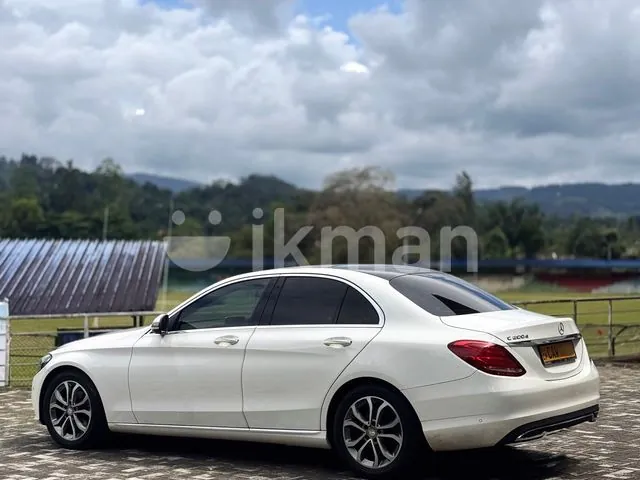 Mercedes-Benz C200 2017 photo 3