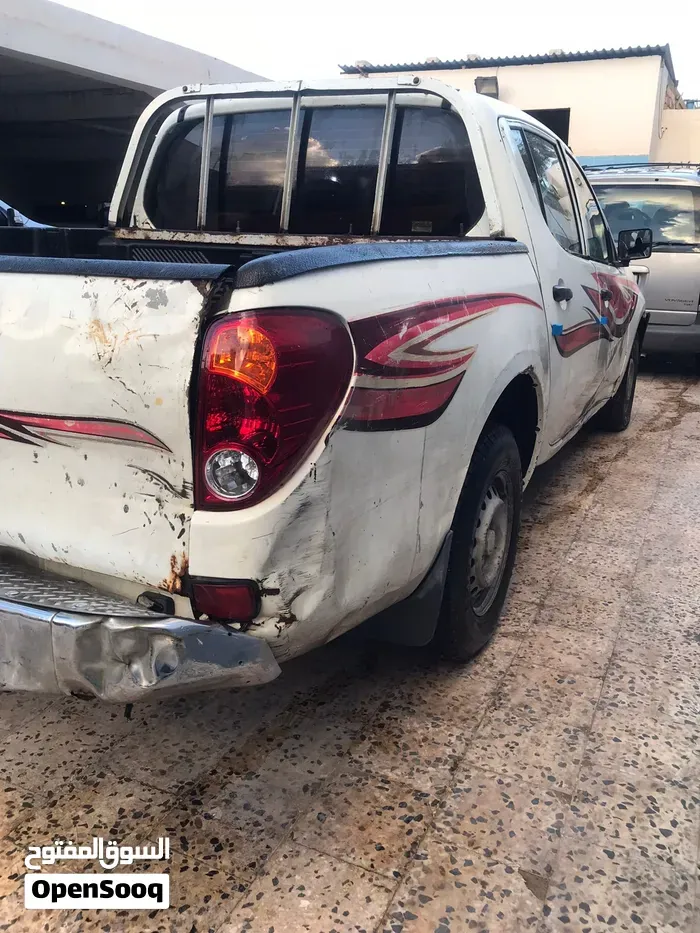 Mitsubishi L200 2008 photo 5