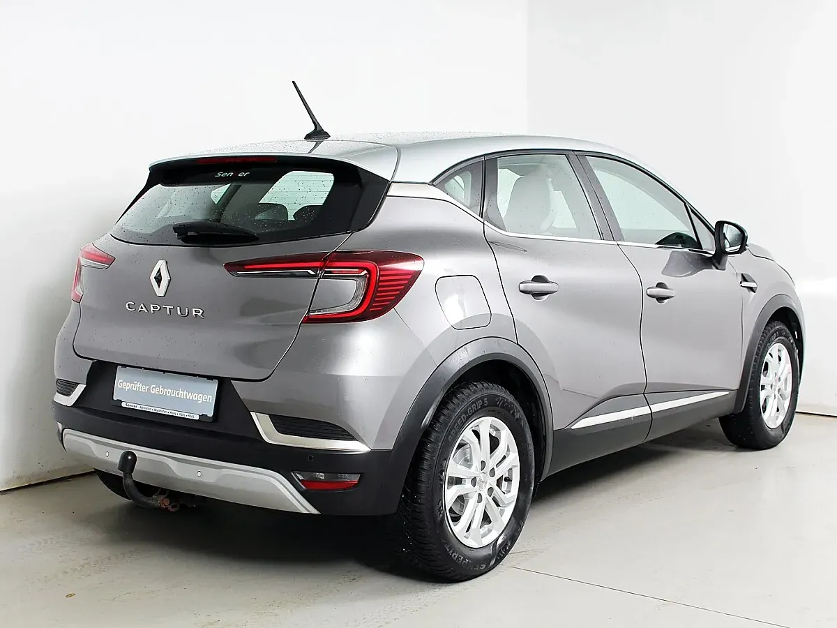 Renault Captur 2022 photo 2