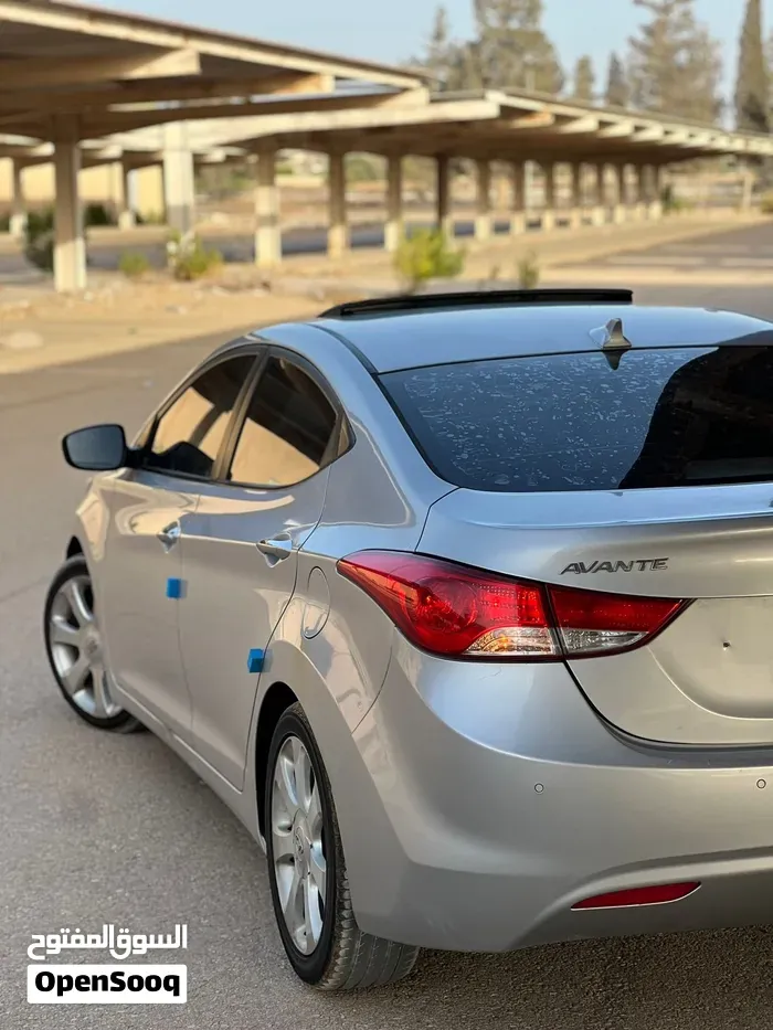 Hyundai Elantra 2012 photo 3