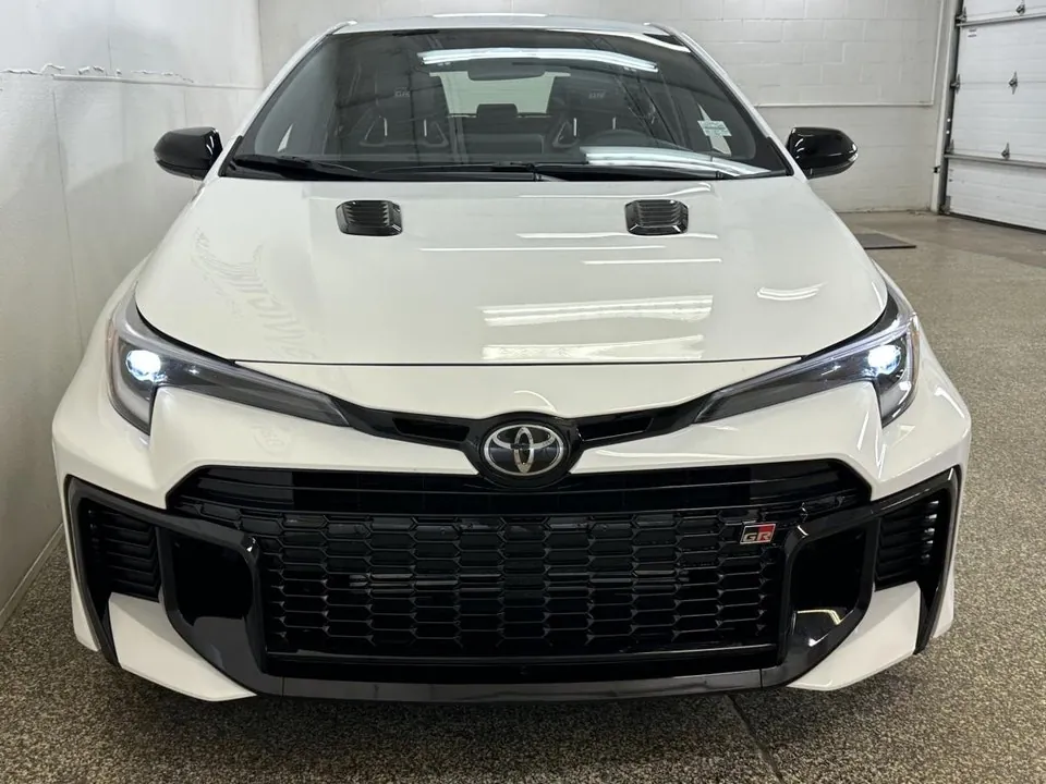 Toyota Gr Corolla 2026 photo 2