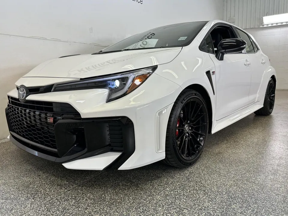 Toyota Gr Corolla 2026 photo 3