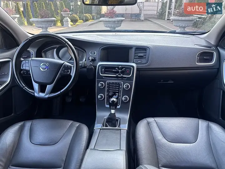 Volvo V60 2015 photo 3