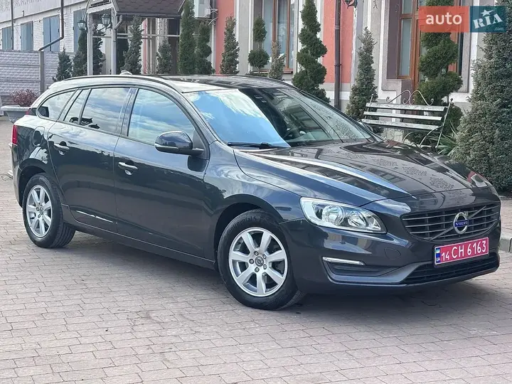 Volvo V60 2015 photo 2