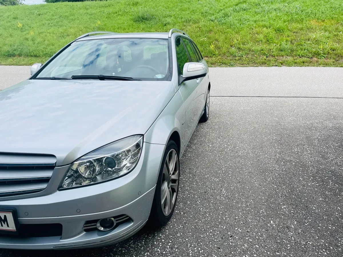 Mercedes-Benz C-Class 2008 photo 2
