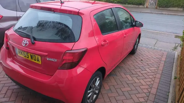 Toyota Yaris 2015 photo 5