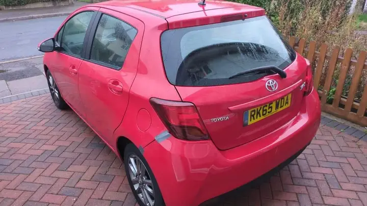 Toyota Yaris 2015 photo 4