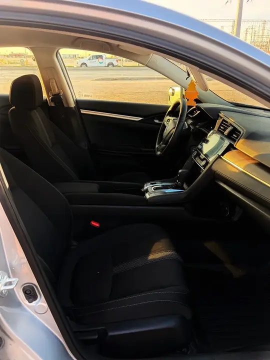 Honda Civic 2021 photo 3