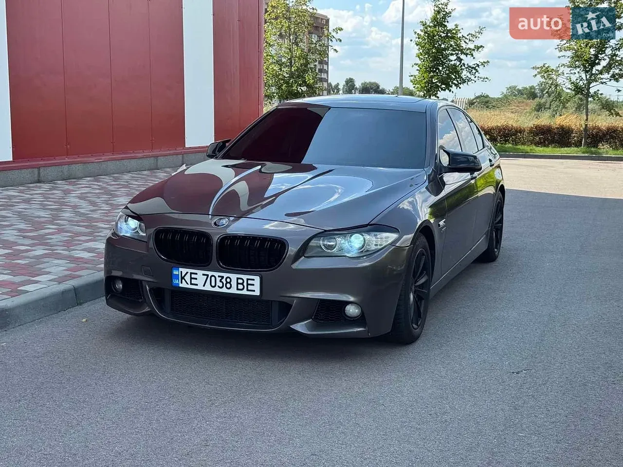 BMW 5 Series 2011 photo 4
