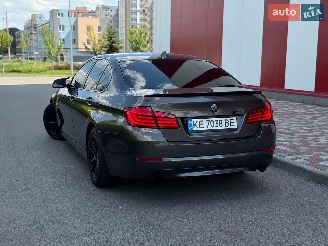 BMW 5 Series 2011 photo 5