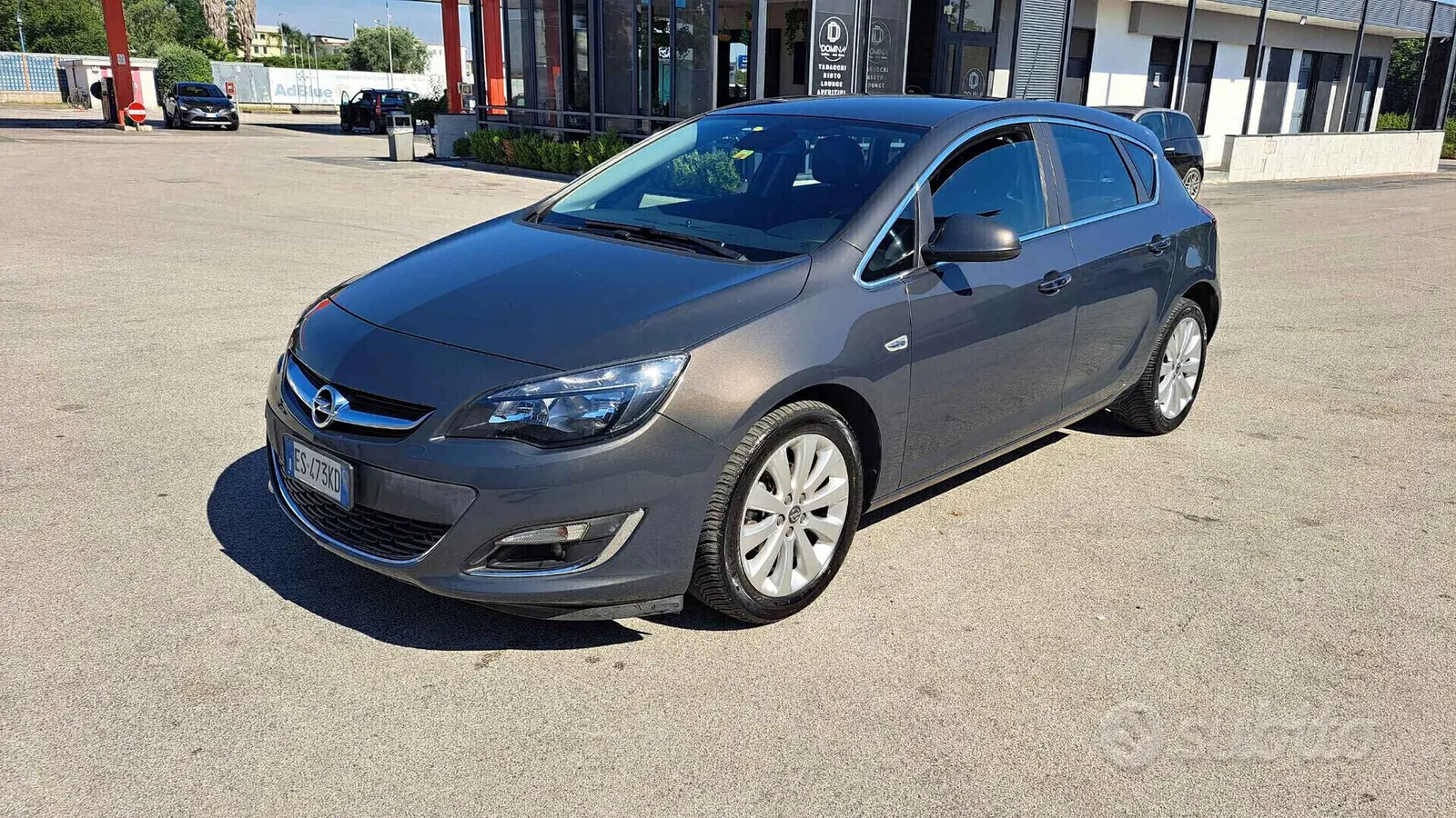 Opel Astra 2013 photo 3