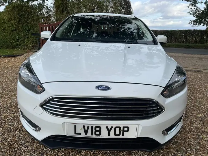 Ford Focus 2018 photo 2
