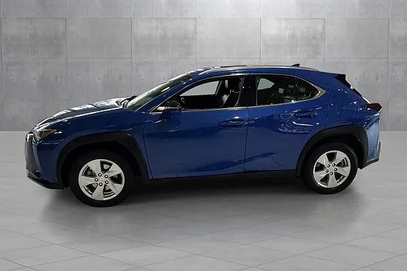 Lexus Ux300E 2023 photo 2