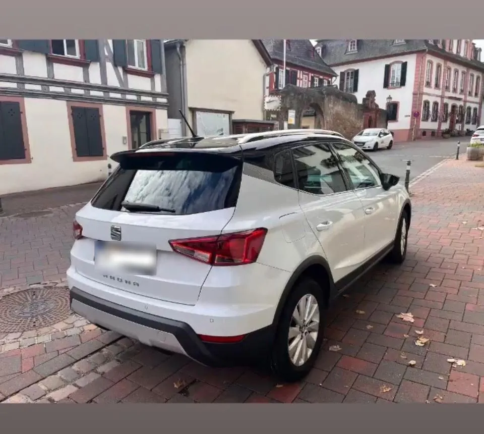 Seat Arona
