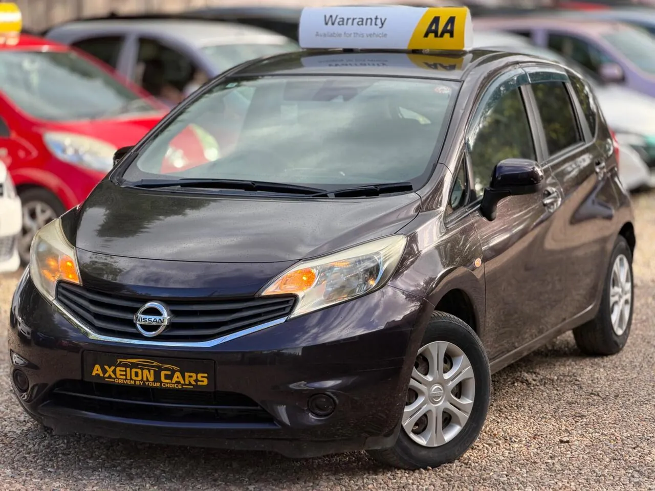 Nissan Note 2014 photo 2