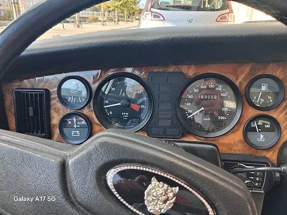 Jaguar Xj 1985 photo 4