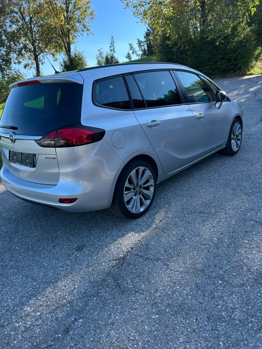 Opel Zafira Tourer