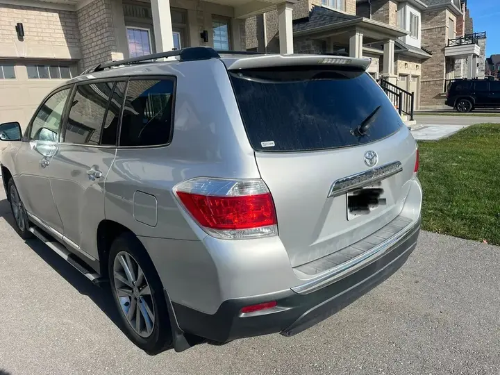 Toyota Highlander 2012 photo 4