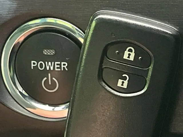 Toyota Prius 2011 photo 5