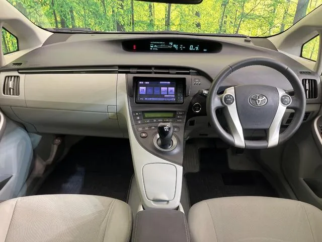 Toyota Prius 2011 photo 2