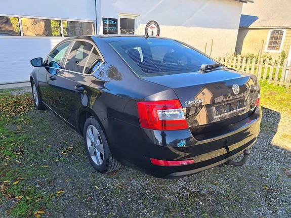 Skoda Octavia 2015 photo 4