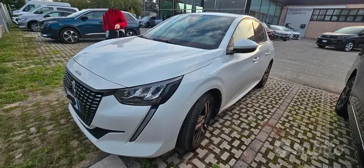 Peugeot 208 2021 photo 4