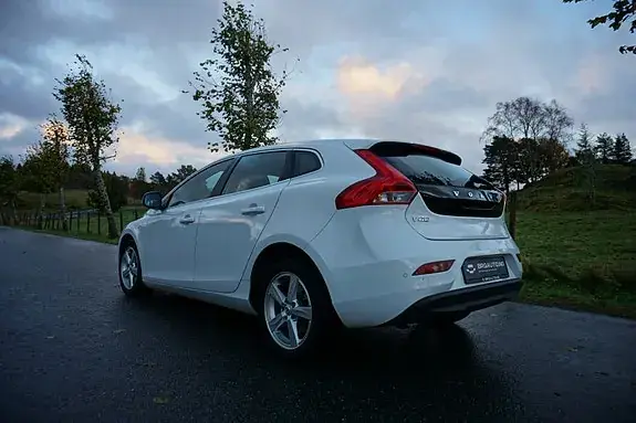 Volvo V40 2017 photo 4