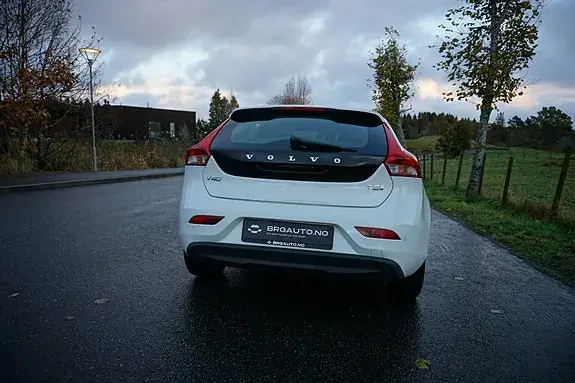 Volvo V40 2017 photo 5