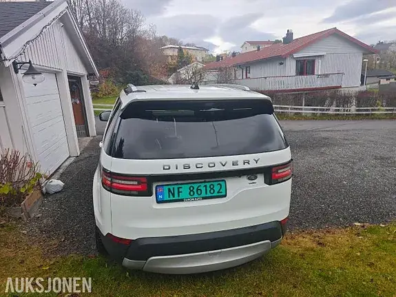 Land Rover Discovery 2017 photo 2