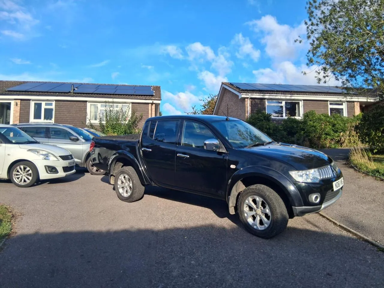 Mitsubishi L200 2012 photo 2