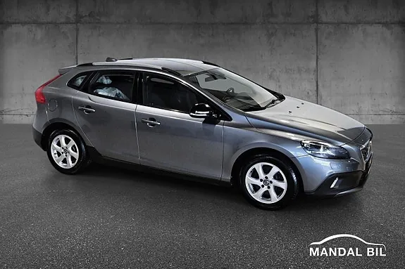 Volvo V40 Cross Country 2017 photo 2