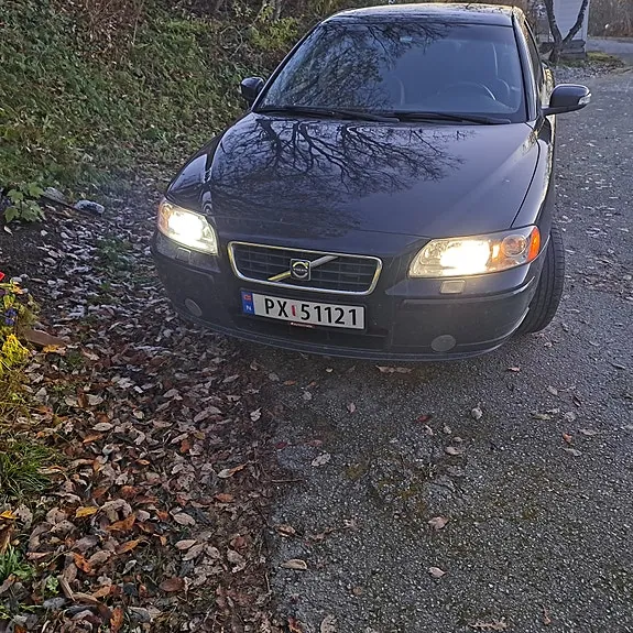 Volvo S60 2008 photo 2