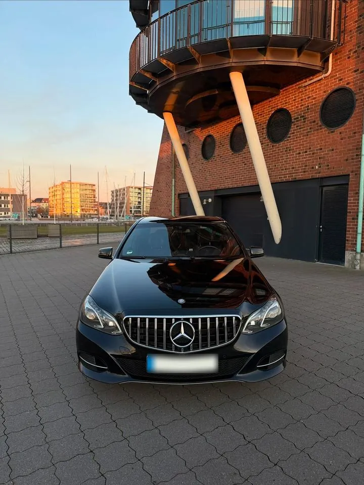 Mercedes-Benz E220D