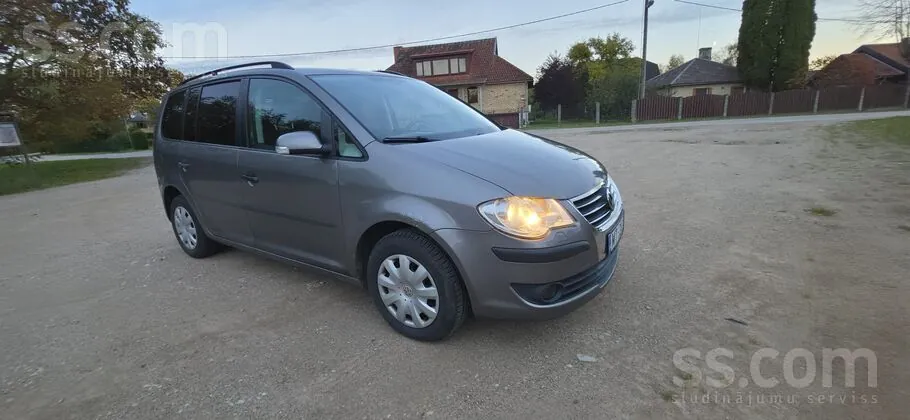 Volkswagen Touran 2007 photo 5