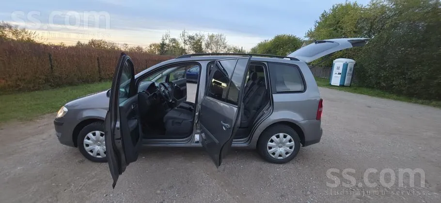 Volkswagen Touran