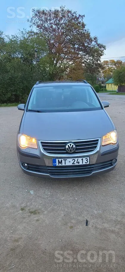 Volkswagen Touran 2007 photo 4