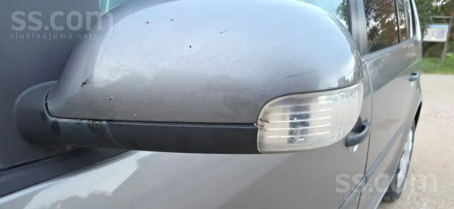 Volkswagen Touran 2007 photo 3