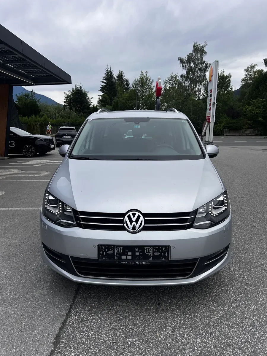 Volkswagen Sharan 2011 photo 2