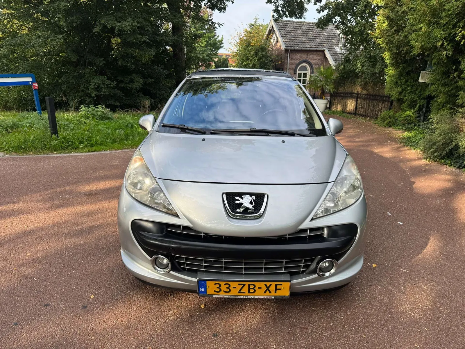 Peugeot 207 2008 photo 2