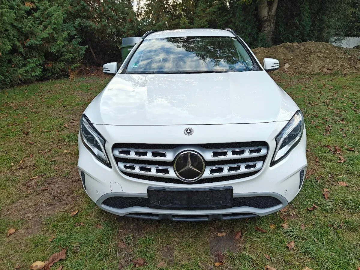 Mercedes-Benz Gla Class 2018 photo 2