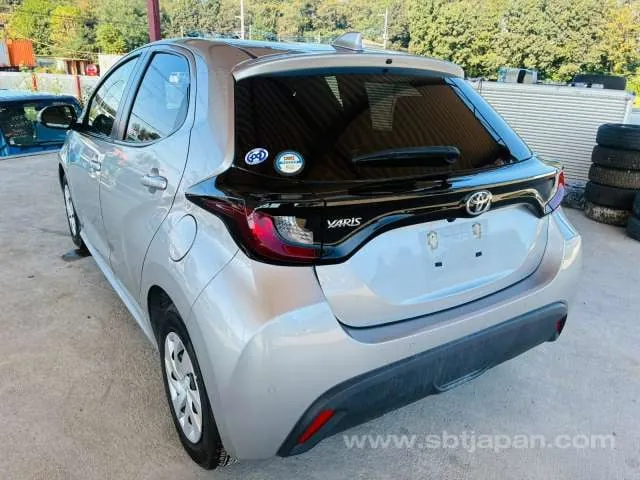 Toyota Yaris X 2022 photo 3