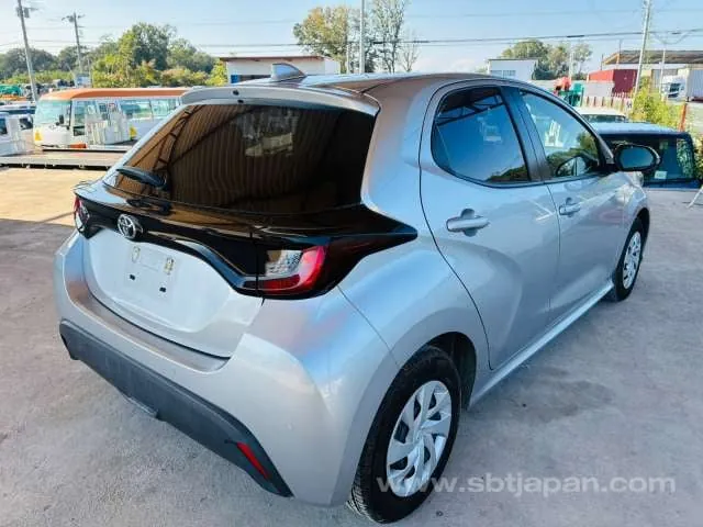 Toyota Yaris X 2022 photo 4